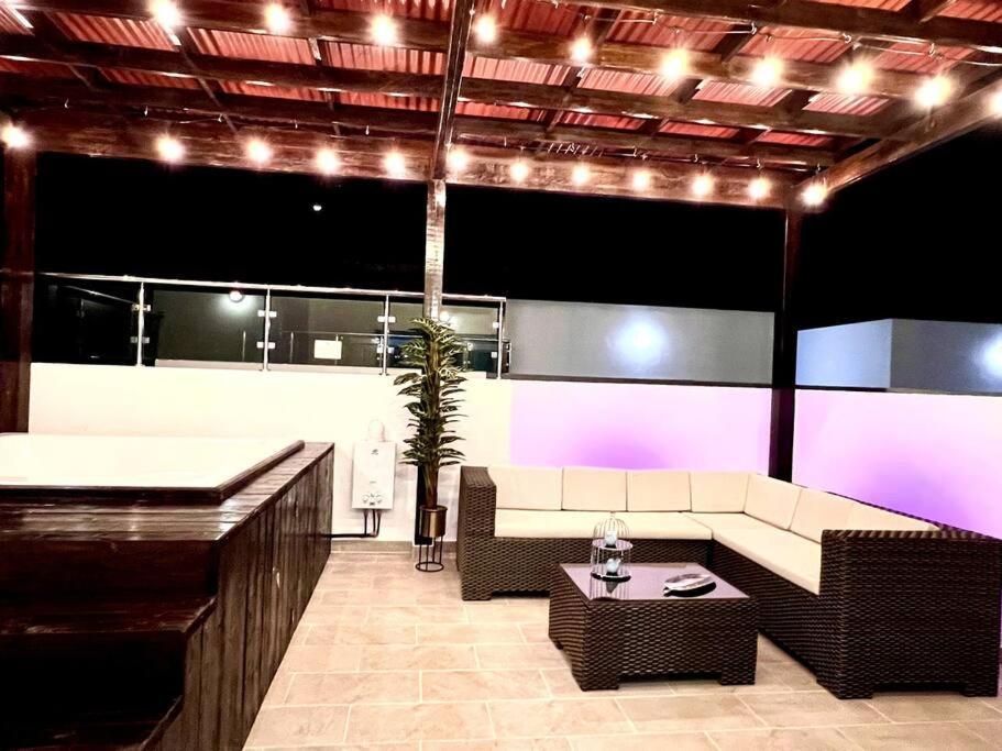 Outstanding Pent House W/Jacuzzi Apartment Santiago De Los Caballeros Exterior photo